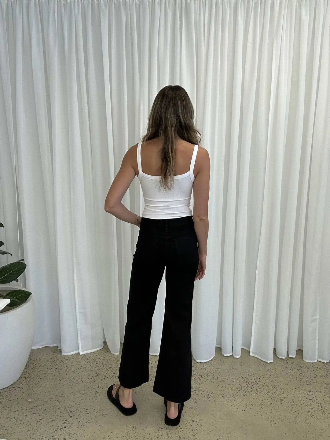 Wakee Wide Leg Jeans - Black
