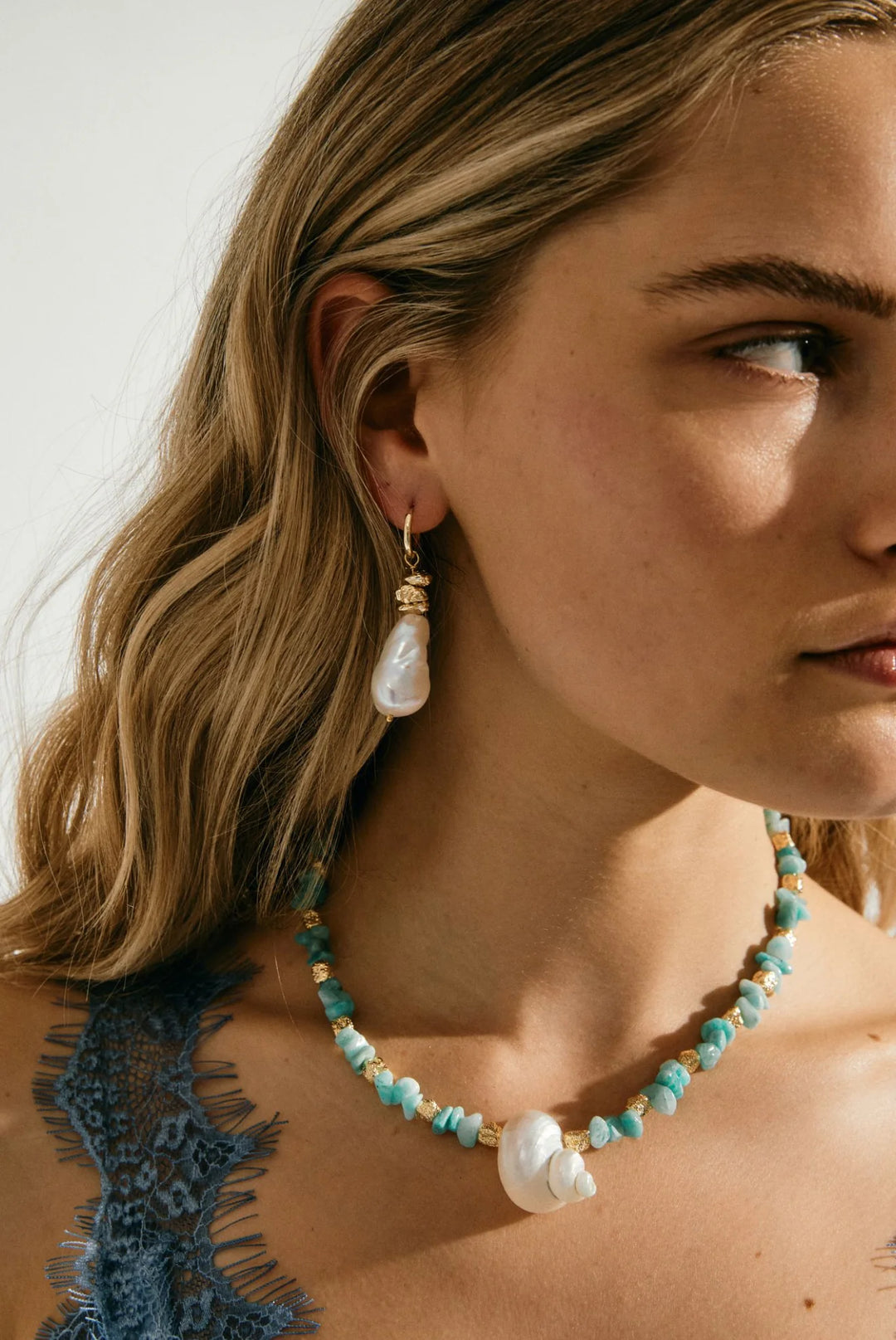 Jewel Pearl Earrings - Gold