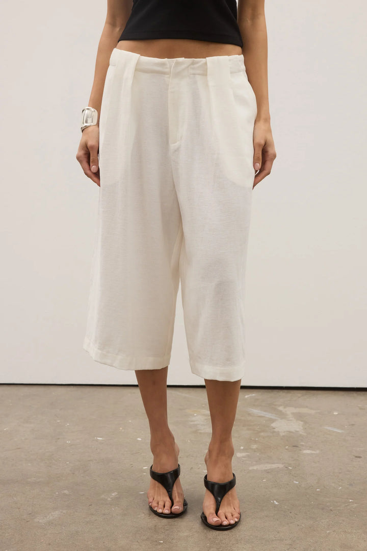 Savannah Short - White