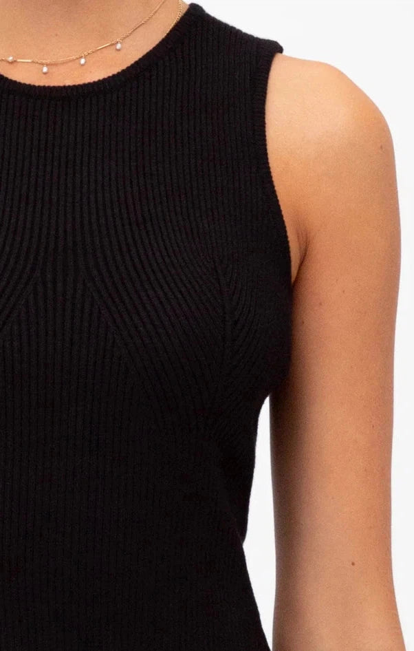 CREW NECK RIBBED KNIT SLEEVELESS TOP BLACK