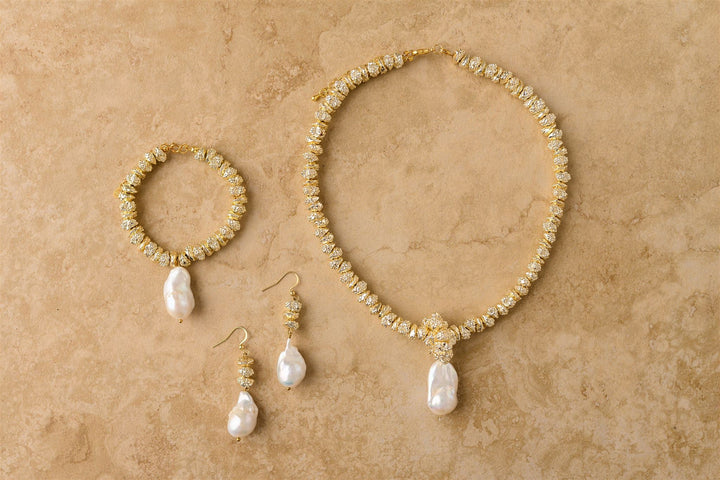 Jewel Pearl Earrings - Gold