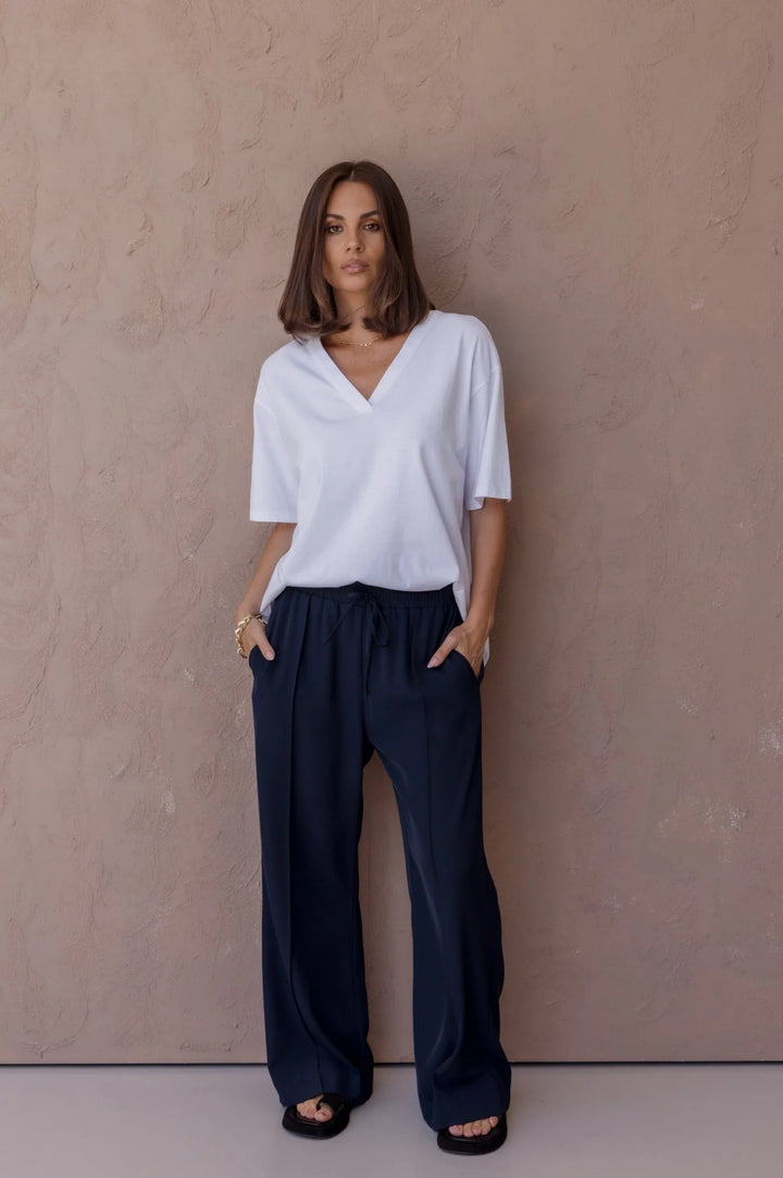 NIX V-Neck T-Shirt White