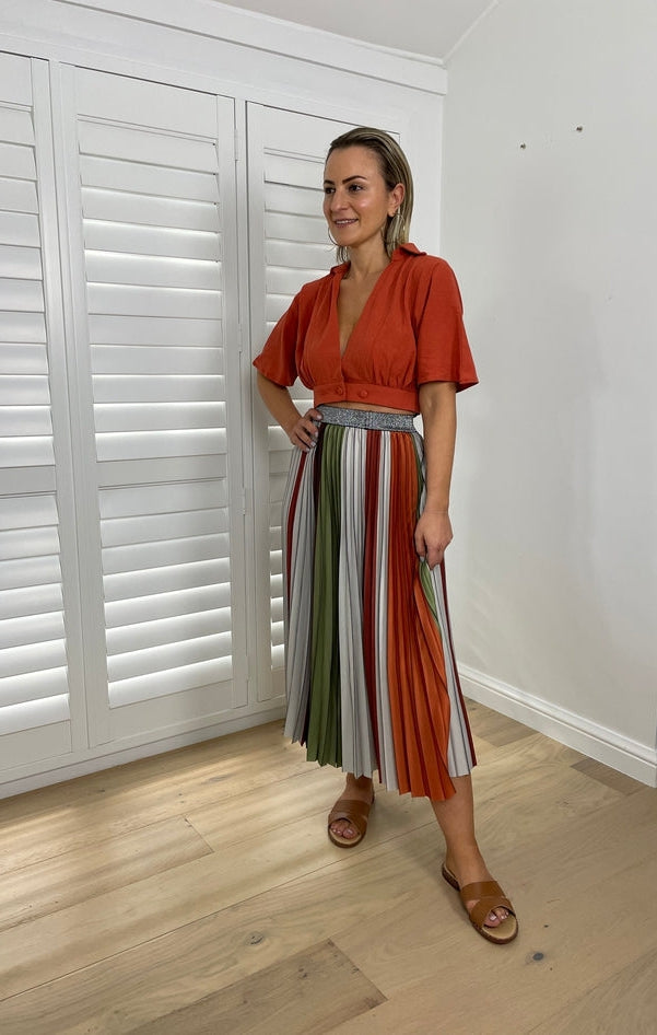 The Sunray Pleat Skirt - Khaki Bone Lines